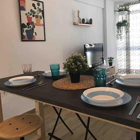 Ideal Apartamento En El Barrio De Las Delicias Málaga Esterno foto