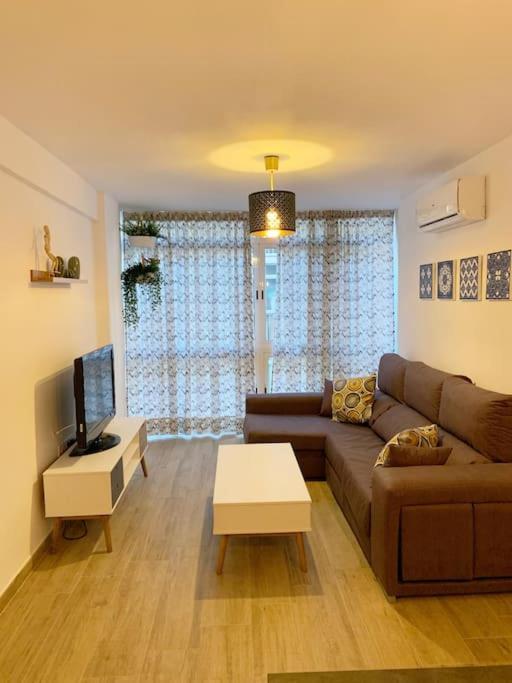 Ideal Apartamento En El Barrio De Las Delicias Málaga Esterno foto