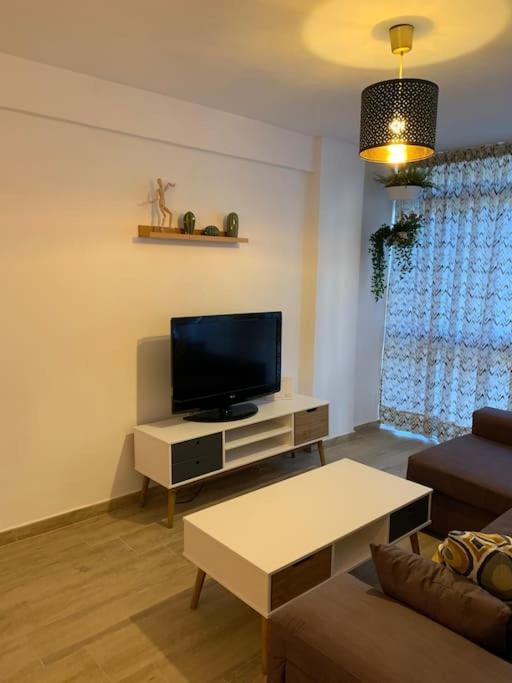 Ideal Apartamento En El Barrio De Las Delicias Málaga Esterno foto