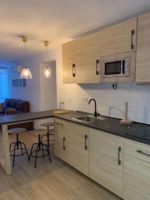 Ideal Apartamento En El Barrio De Las Delicias Málaga Esterno foto